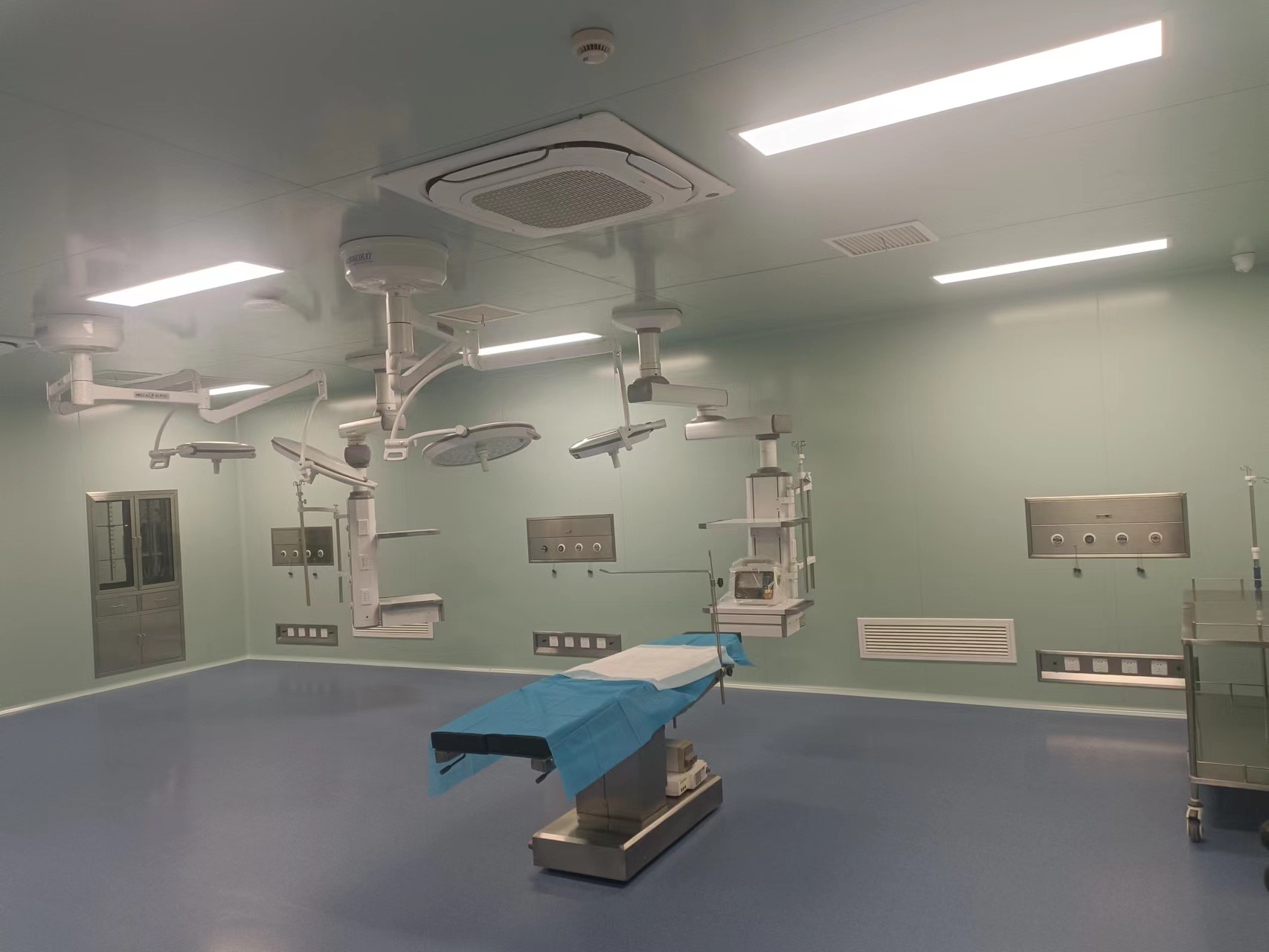 流层手术室-洁净舒适的工作环境