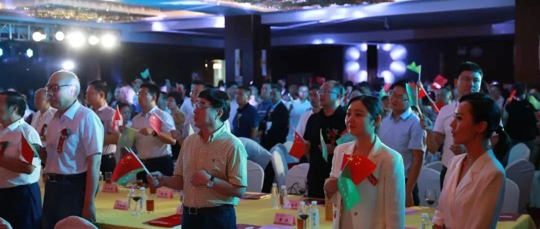 西安安康商会换届大会召开；西安安康商会（岚皋）经济工作委员会正式挂牌
