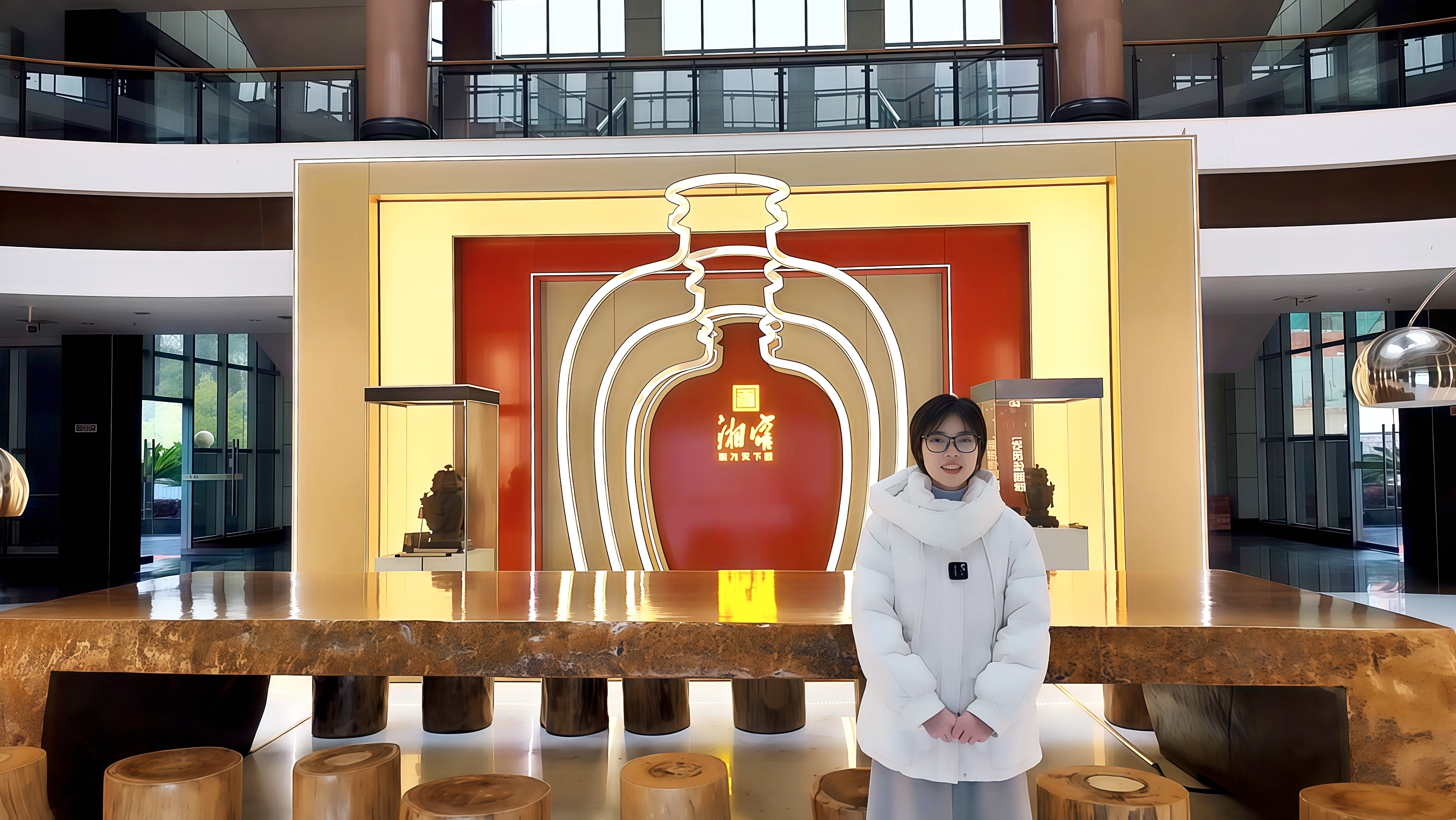 走进湖南湘窖，揭秘“酒香+阳光”的低碳转型故事